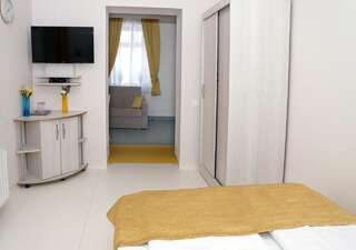 Отель Seva Hotel Health Club Кымпина Двухместный номер с 1 кроватью или 2 отдельными кроватями - Подходит для гостей с ограниченными физическими возможностями-6